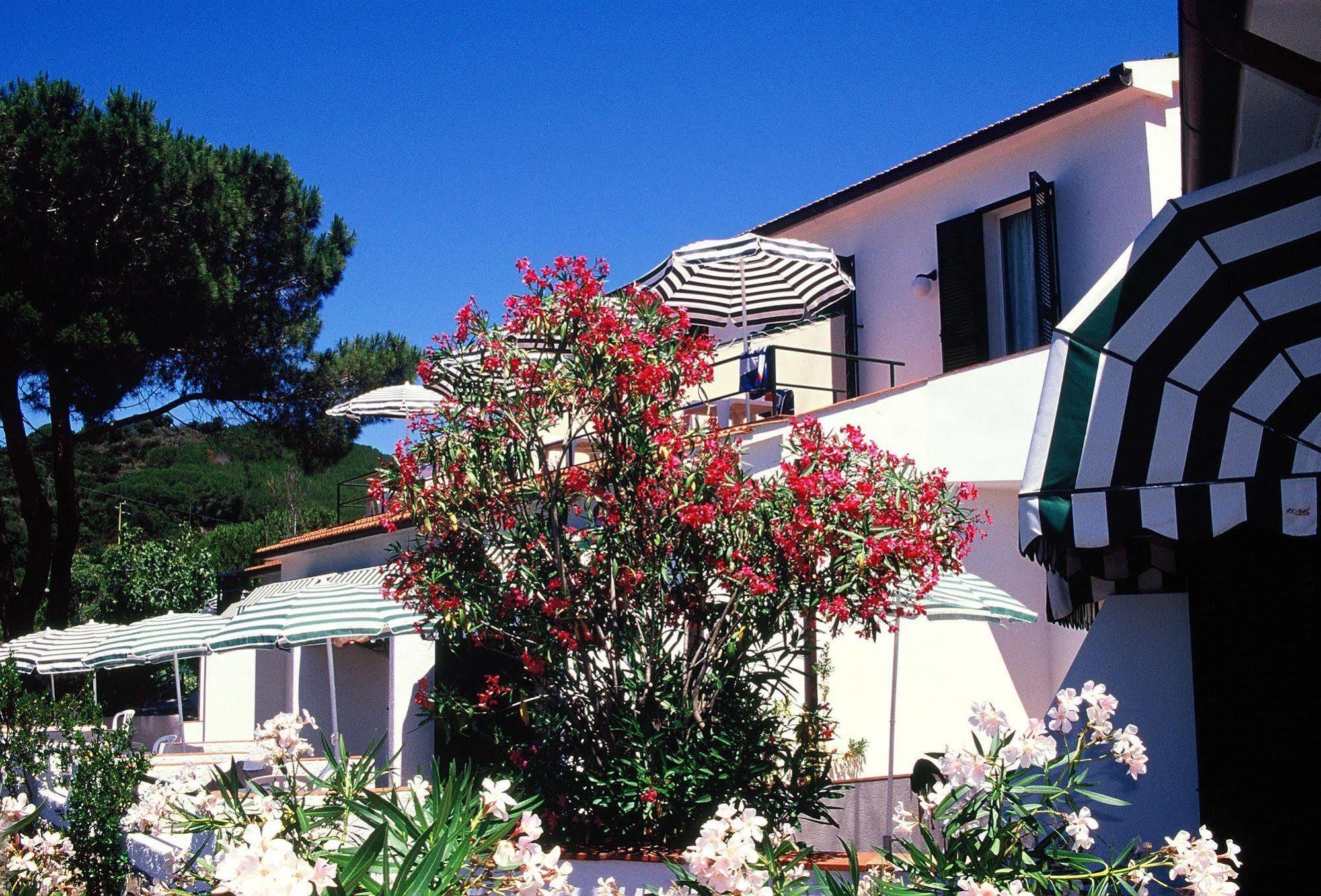 Hotel Paradiso Portoferraio Exterior foto